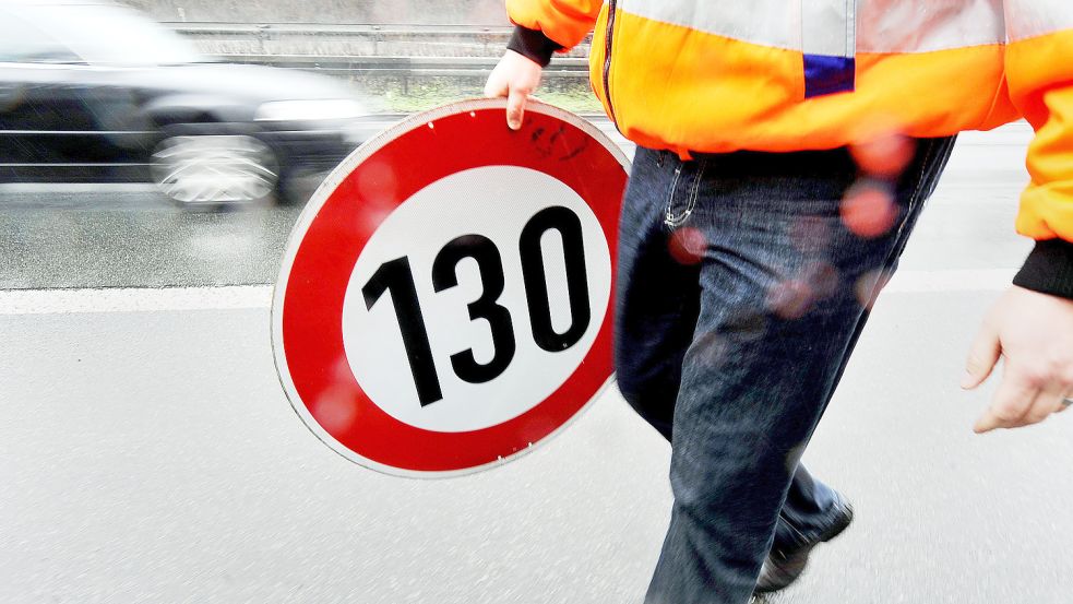 Ein Tempolimit auf der Autobahn würde deutlich mehr zum Klimaschutz beitragen als bisher angenommen. Foto: dpa/Marius Becker