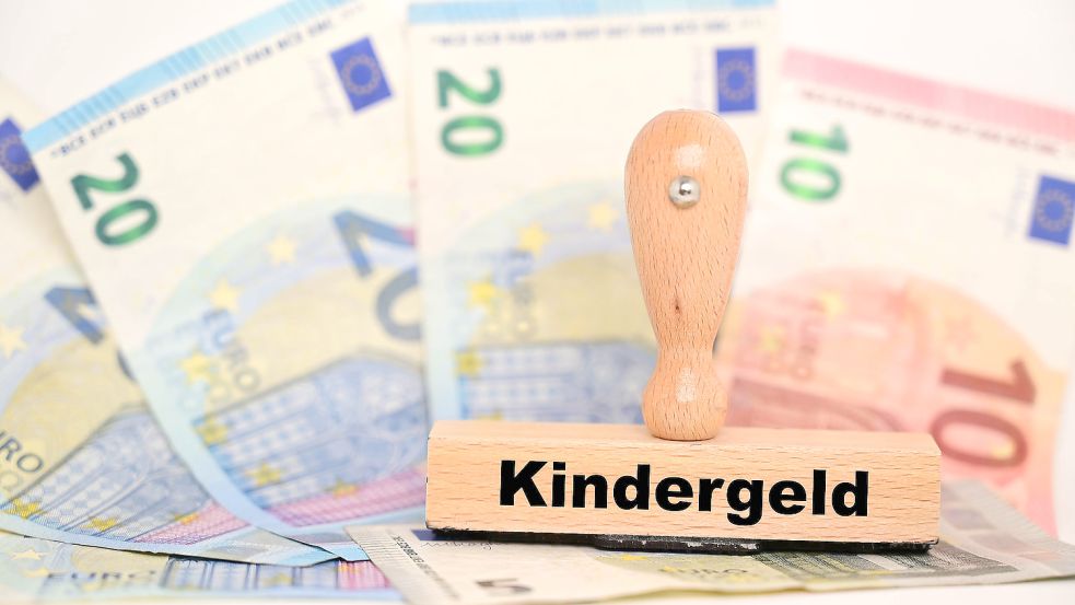 Kindergeld ab 18 Jahren: Stimmen die Voraussetzungen, gibt es auch für volljährige Kinder jeden Monat 250 Euro. Foto: imago images/Lobeca