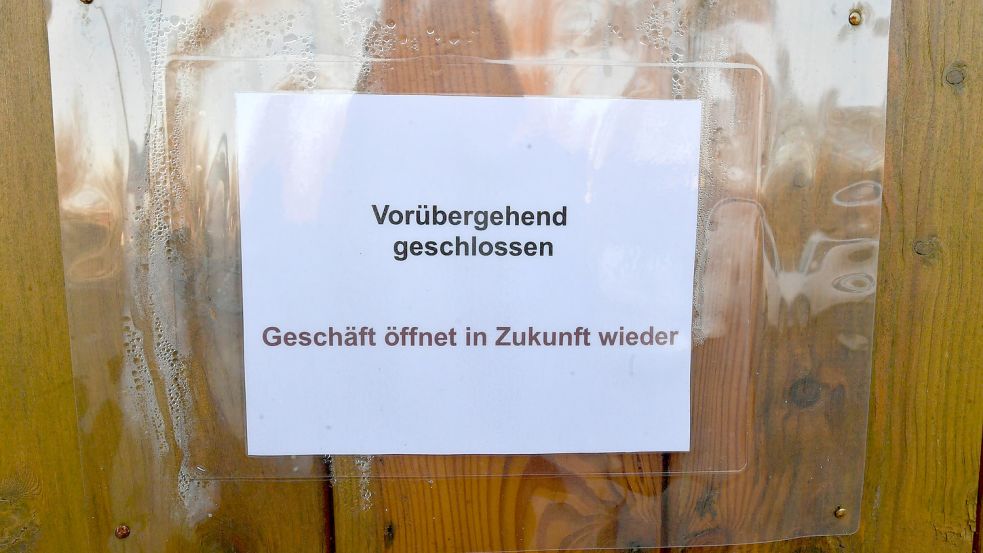 Zum Beginn der Eissaison soll das Dolomiti wieder öffnen, heißt es auf dessen Internetseite. Dieser Aushang klebt am Eingang. Foto: Ortgies