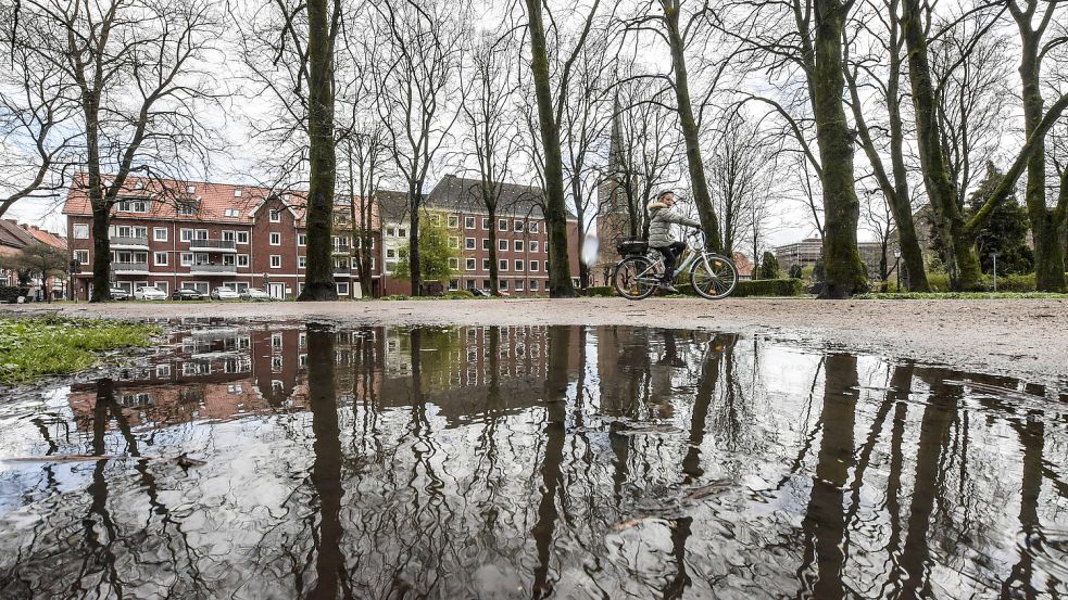 Der Burgplatz am Rand der Emder Innenstadt. Ein Kinderspielplatz soll ihn verschönern und beleben. Foto: Ortgies/Archiv