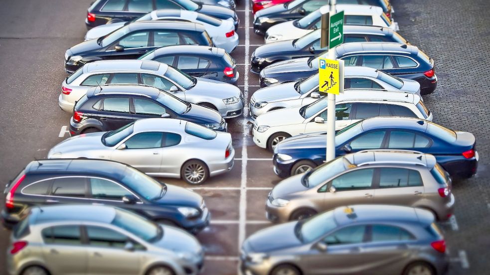 Parken kostet, nicht nur in den Orten entlang der Küste. Die Systeme, mit denen Autofahrer bezahlen müssen, variieren stark. Symbolfoto: Pixabay