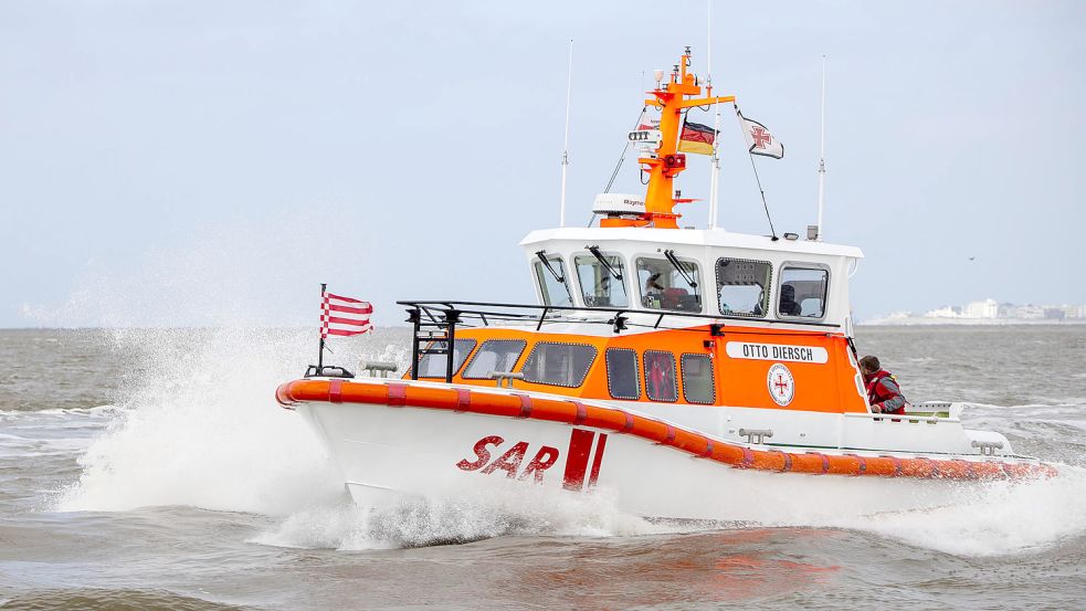 Bereits 20 Minuten nach Alarmierung seiner Freiwilligen-Besatzung war das Seenotrettungsboot Otto Diersch am Einsatzort. Foto: Die Seenotretter – DGzRS