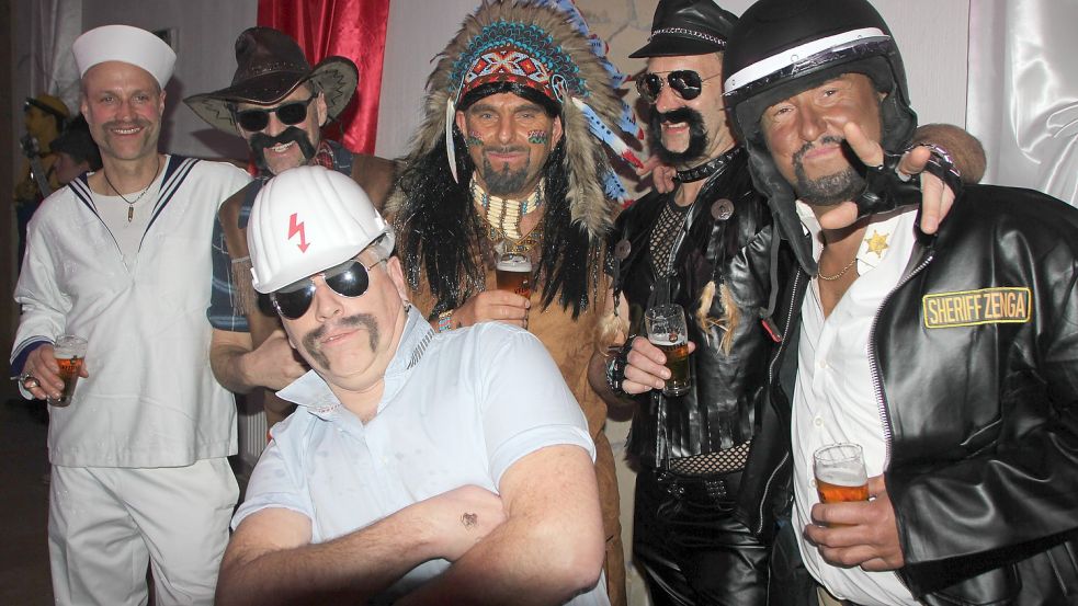 Von den originalen Village People nicht zu unterscheiden. Foto: Ferber