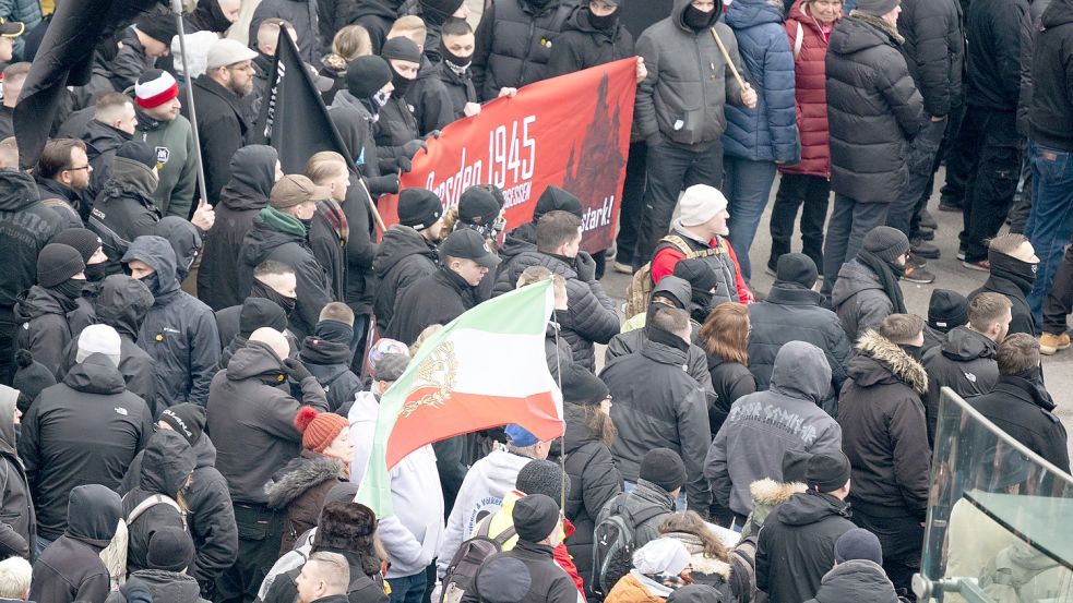 Rechtsextreme mobilisieren wieder mehr Teilnehmer bei Kundgebungen – hier in Dresden Foto: dpa/Sebastian Kahnert