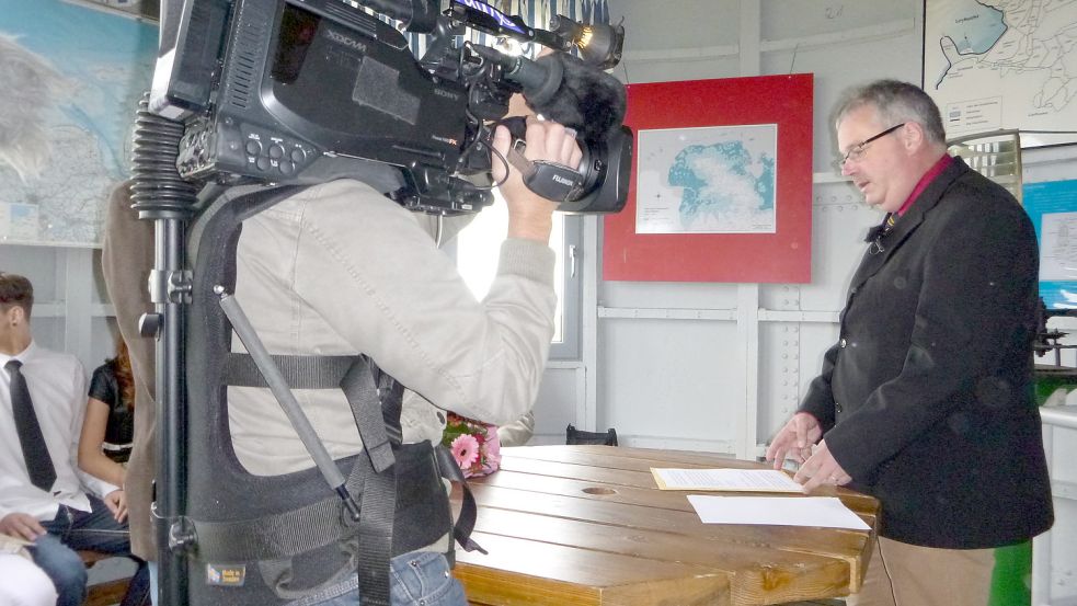 Der NDR drehte mit Frank Baumann auch im Pilsumer Leuchtturm. Foto: Ahrends