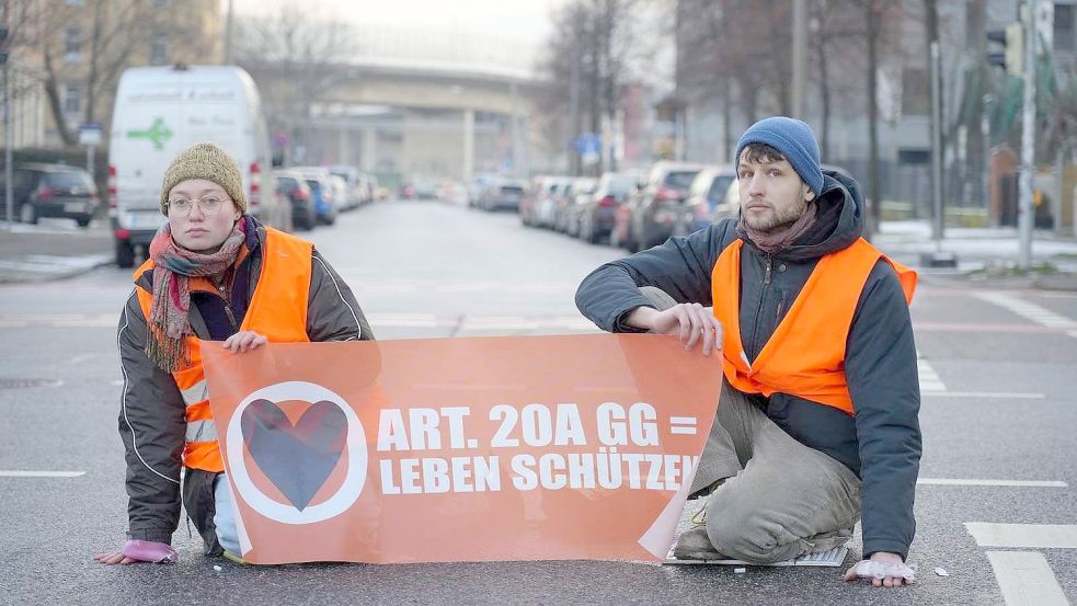 Die Aktivisten der „Letzten Generation“ haben die Möglichkeit nach Wochen auf der Straße, Urlaub zu nehmen. Foto: Imago Images/ xcitepress
