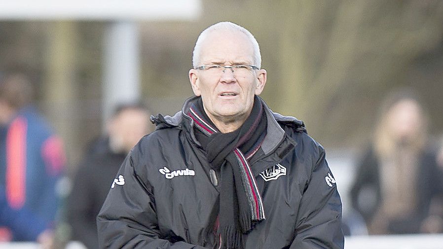 Arndt Watzema ist seit der Winterpause Trainer von Germania Leer. Foto: Doden, Emden
