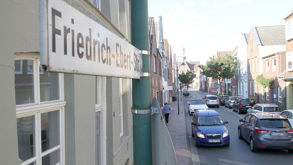Die Friedrich-Ebert-Straße im Emder Stadtteil Faldern ist seit der Einbahnstraßen-Regelung in der Neutorstraße zu einem Nadelöhr geworden. Foto: Päschel/Archiv