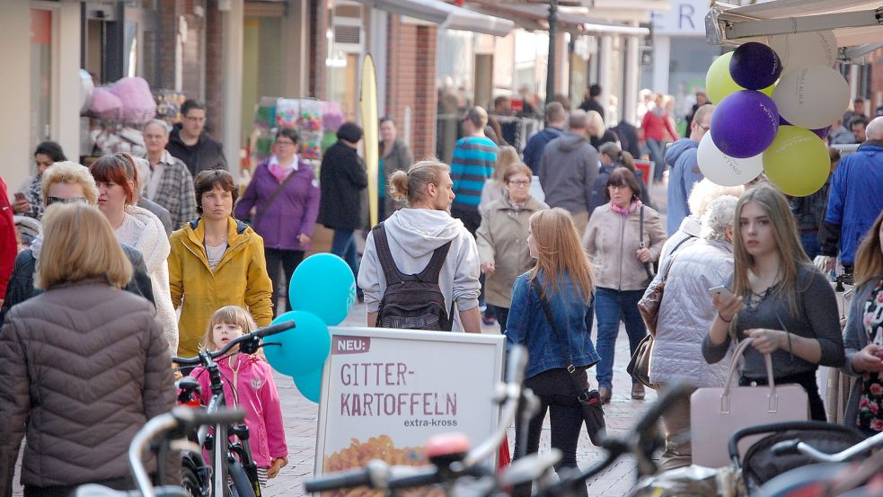 An den verkaufsoffenen Sonntagen, die die Werbegemeinschaft organisiert, herrscht stets viel Betrieb in der Innenstadt. Foto: H. Müller/Archiv