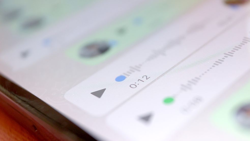 Sprachnachrichten sind bei Whatsapp eine gern genutzte Funktion, um sich auszutauschen. Nun plant der Messenger-Dienst einen weiteren auditiven Kommunikationsweg. Foto: dpa/Karl-Josef Hildenbrand