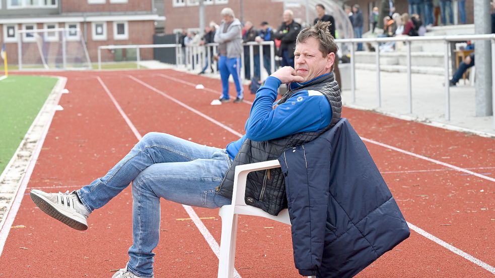 TuS-Trainer Ralf Backhaus war mit seinem Team nur teilweise zufrieden. Foto: Steenhoff