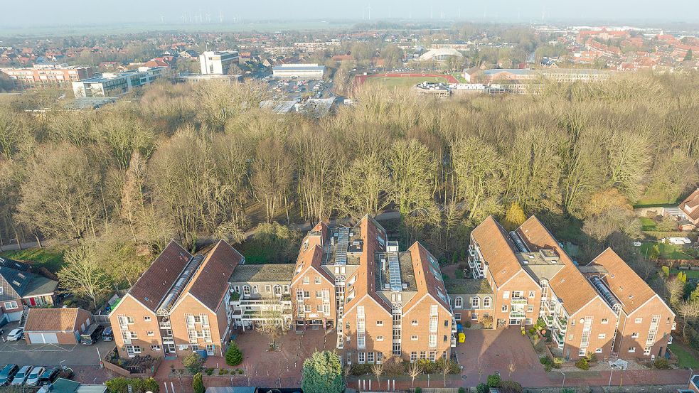 Das Altenheim liegt am Fuß des Emder Walls und nahe dem Stadtzentrum. Foto: Specht-Gruppe
