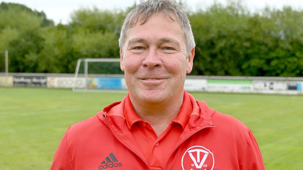 Ralph Schmidt schoss einst 242 Ligatore für Bunde. Nun hat ihn sein Sohn Eike überholt. Foto: Lohmann