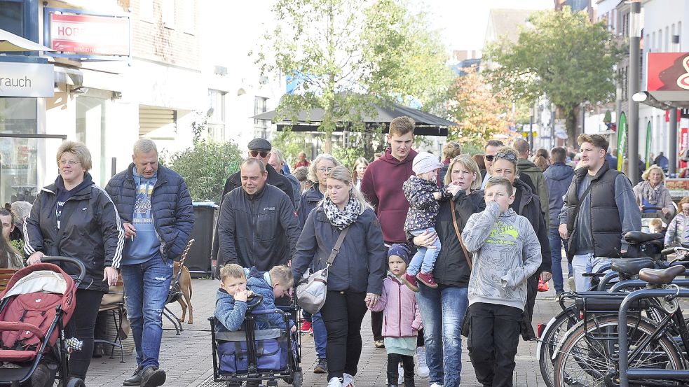 Verkaufsoffene Sonntage - wie hier beim Gallimarkt 2022 - locken zahlreiche Besucher. Foto: Wolters/Archiv