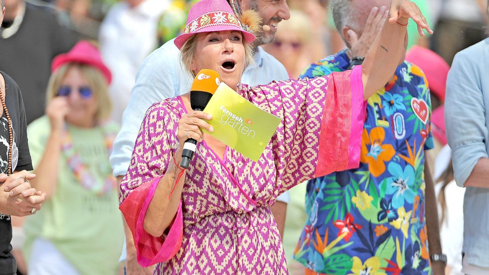 Andrea Kiewel ist seit jeher die Stimme und das Gesicht des „ZDF-Fernsehgarten“. Doch in der aktuellen Ausgabe war sie mehr als überrascht. (Archivbild) Foto: imago images/STAR-MEDIA