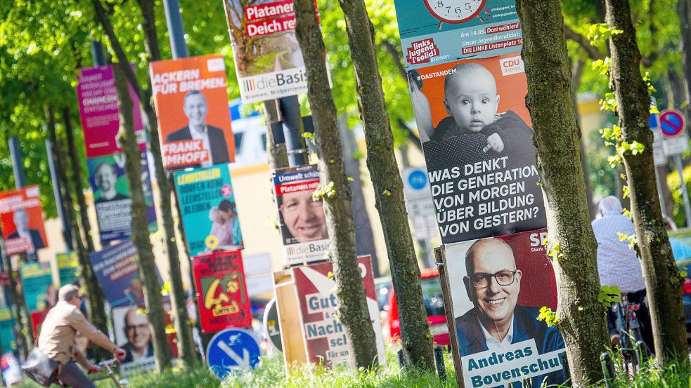 Plakatewald vor der Wahl der Bürgerschaft in Bremen am 14. Mai: Auch die Bundespolitik dürfte eine Rolle spielen. Foto: Sina Schuldt/dpa