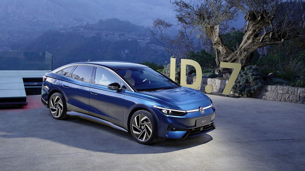 Ab August könnte er in Emden in Serie gehen: der ID.7. Foto: Volkswagen AG