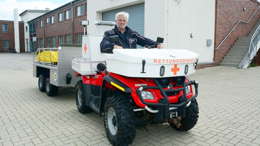 Dieses Quad ist seit rund 13 Jahren auf Borkum für den Rettungsdienst im Einsatz. Jetzt ist es reparaturanfällig geworden. Foto: Archiv