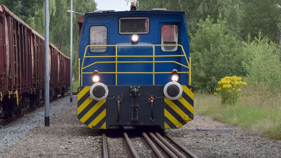 Die Lok der Hafenbahn wurde beschädigt. Foto: Archiv