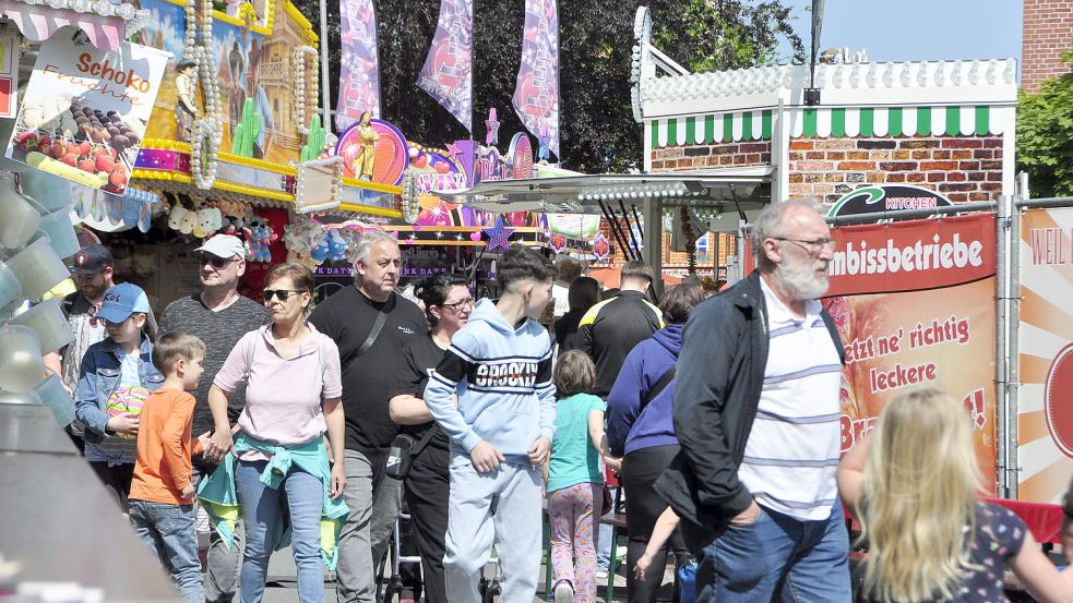 Der Bunder Pfingstmarkt ist gut besucht. Foto: Wolters