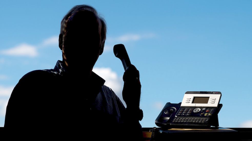 Telefonbetrüger täuschen Betroffene mit immer perfideren Maschen. Symbolfoto: DPA