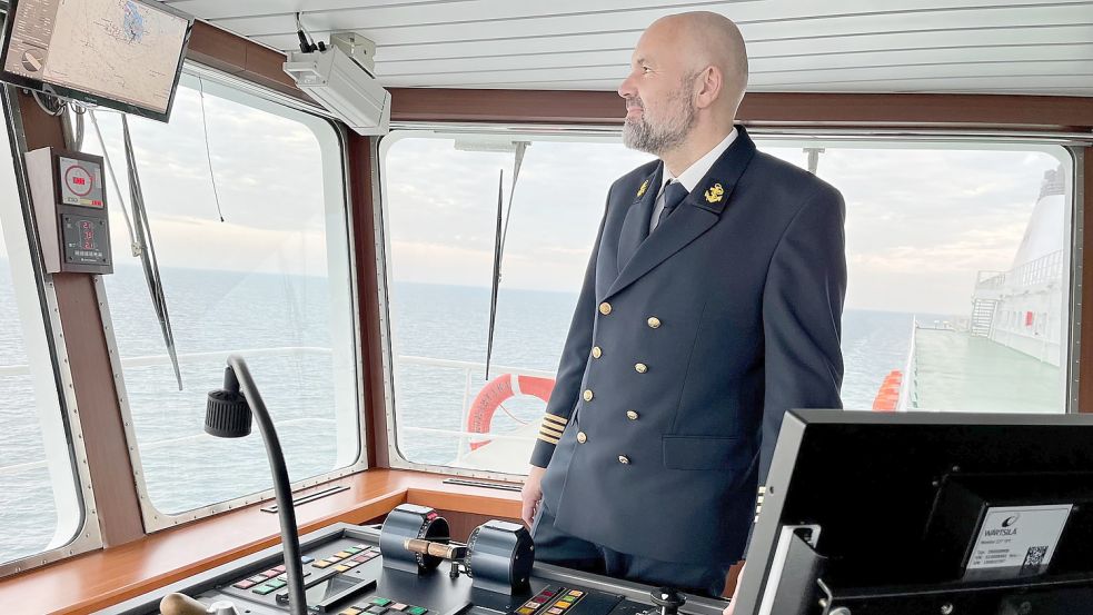 Der Niederländer Mark Rolie ist Kapitän auf der „MS Romantika“. Fotos: Noglik