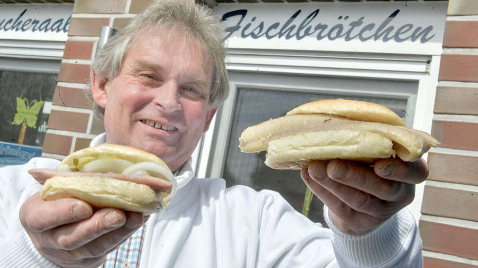 Die Fischräucherei von Dieter Janssen in der Gemeinde Ihlow ist eine Institution für Fischbrötchen-Fans. Hier gehen aber keine vegetarischen Fischbrötchen über den Tresen. Foto: Archiv/Ortgies