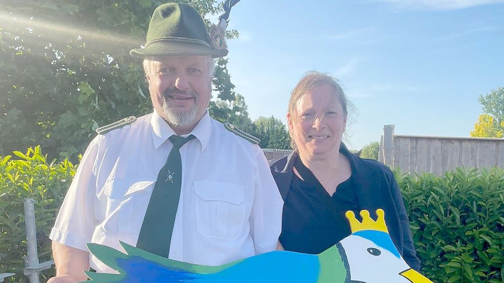 Kaiser August Poelker und seine Frau Brigitte Poelker. Foto: Neeland/Schützenverein