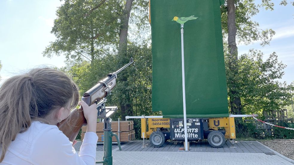 Das Schießen fand zum ersten Mal beim Vereinsheim statt. Foto. Hinderks