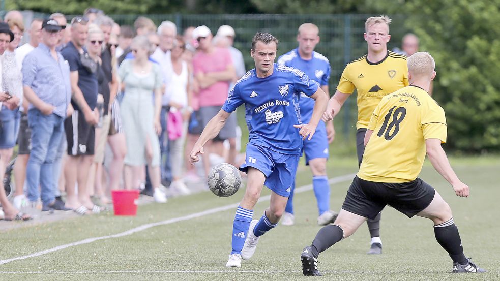 Thorsten Lettau und der TuS Holtriem standen kurz vor dem Aufstieg. Foto: Doden/Emden