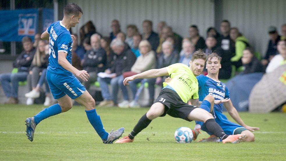 Letztmals standen sich Firrel und Esens beim Ostfriesland-Cup 2021 gegenüber. Ab der neuen Saison sind die beiden Teams Ligakonkurrenten. Foto: Doden/Emden