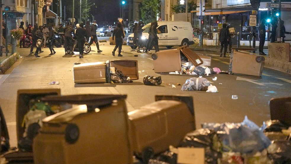Bei den Unruhen in Frankreich haben die Jugendliche keine politischen Forderungen Foto: dpa/AP/Lewis Joly