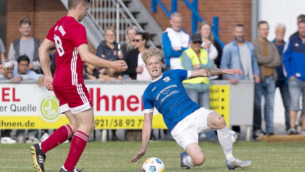 Die Bunder (rote Trikots) stießen bei Bezirksliga-Aufsteiger Borssum in einem tollen Spiel auf großen Widerstand.
