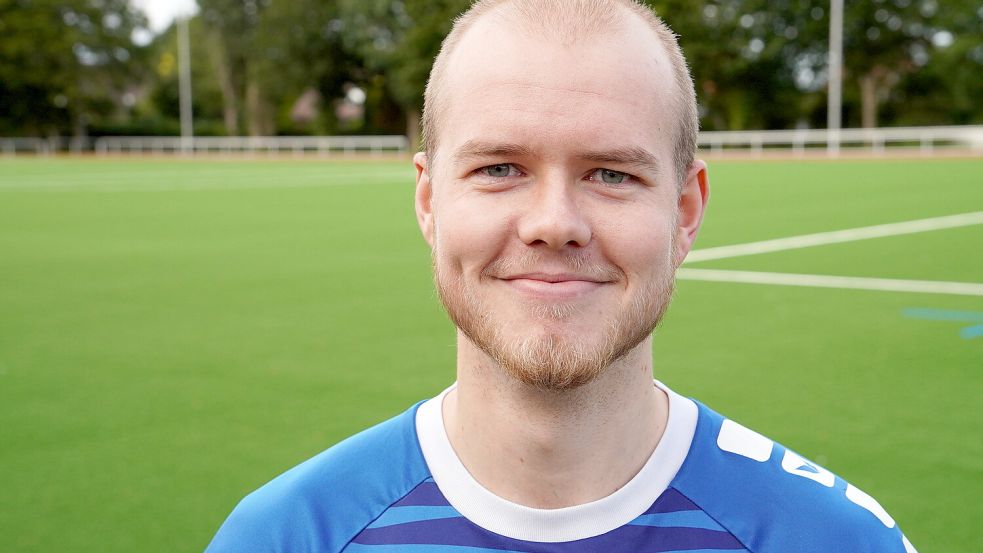 Torben Freudenberg erzielte zwei Tore für Esens in Uplengen. Foto: Steenhoff