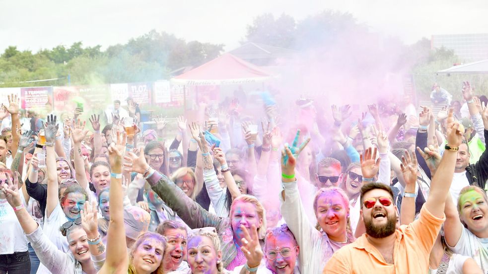 Beim Holi-Beach in Upleward herrschte ausgelassene Stimmung. Foto: Wagenaar