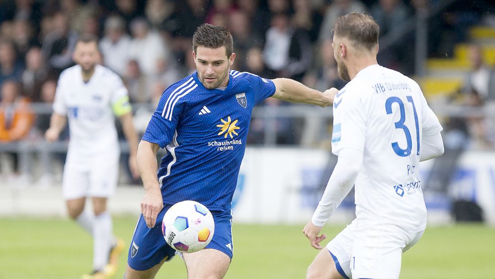 Tido Steffens ist der dienstälteste Spieler im Kickers-Team, Vize-Kapitän, Torjäger und Identifikationsfigur. Foto: Doden/Emden