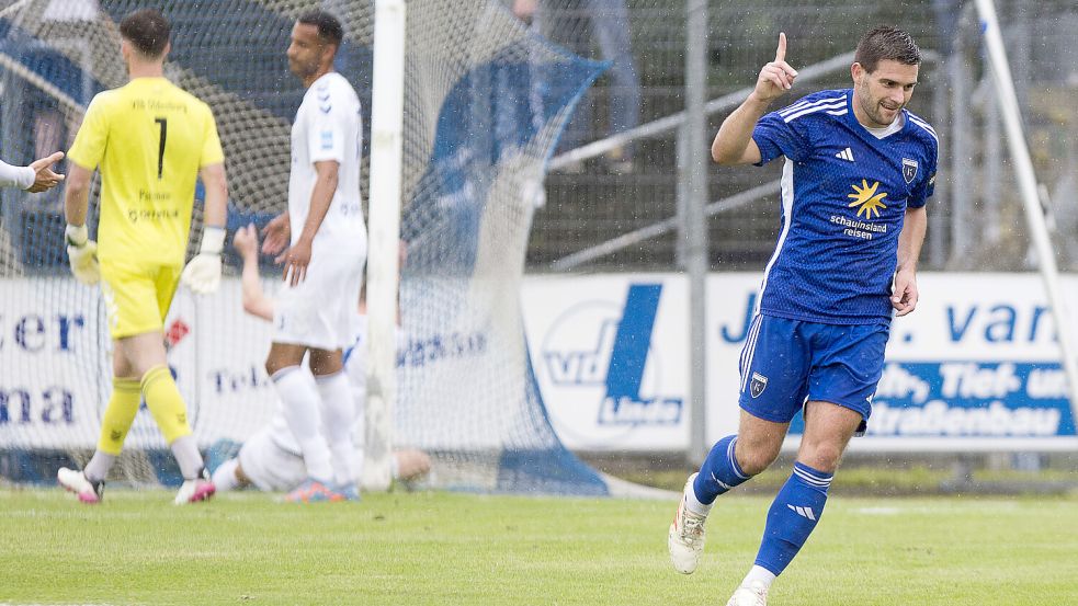 Tido Steffens traf nicht nur im Testspiel gegen den VfB Oldenburg doppelt (Foto), sondern auch beim 4:0-Auftaktsieg in Ramlingen. Foto: Doden/Emden