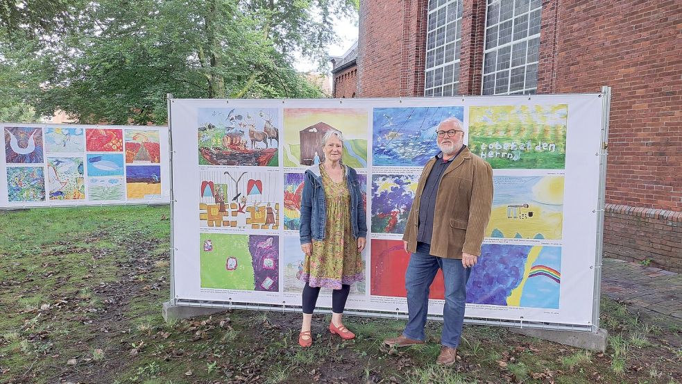 Kunstpädagogin Hildegard Sjoukje Uken und Stadtpastor Ralph Knöfler freuen sich auf die Ausstellungseröffnung. Foto: privat