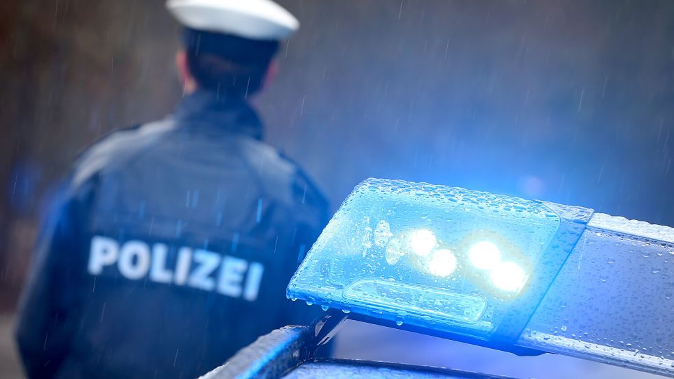 Gleich mehrere Hakenkreuze riefen in Mecklenburg-Vorpommern die Polizei auf den Plan. Foto: dpa/Karl-Josef Hildenbrand