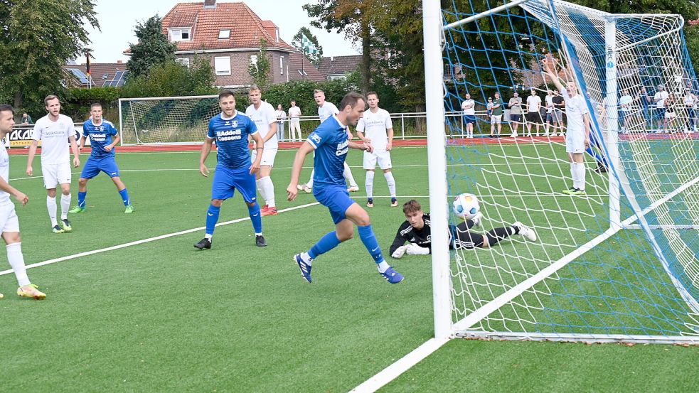 Dreifachtorschütze Manuel Meints erzielt das frühe 1:0. Foto: Steenhoff
