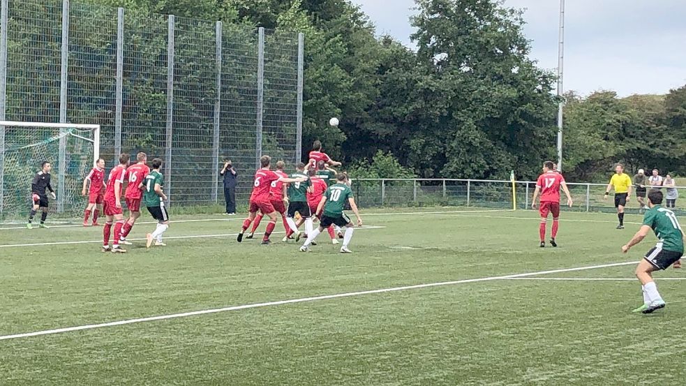 Ein packendes Derby lieferten sich beide Mannschaften. Foto: Privat