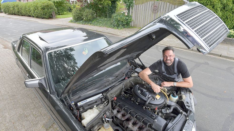 Wenn Jens Lüning Auto fährt, dann mit diesem Mercedes von 1989. Foto: Ortgies