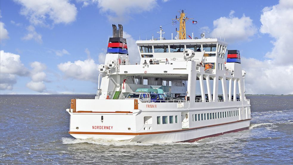 Ein freundlicher Kapitän der Reederei Frisia sorgte dafür, dass die Inselkicker des TuS Norderney Donnerstagnacht noch nach Hause kamen. Archivfoto: Imago