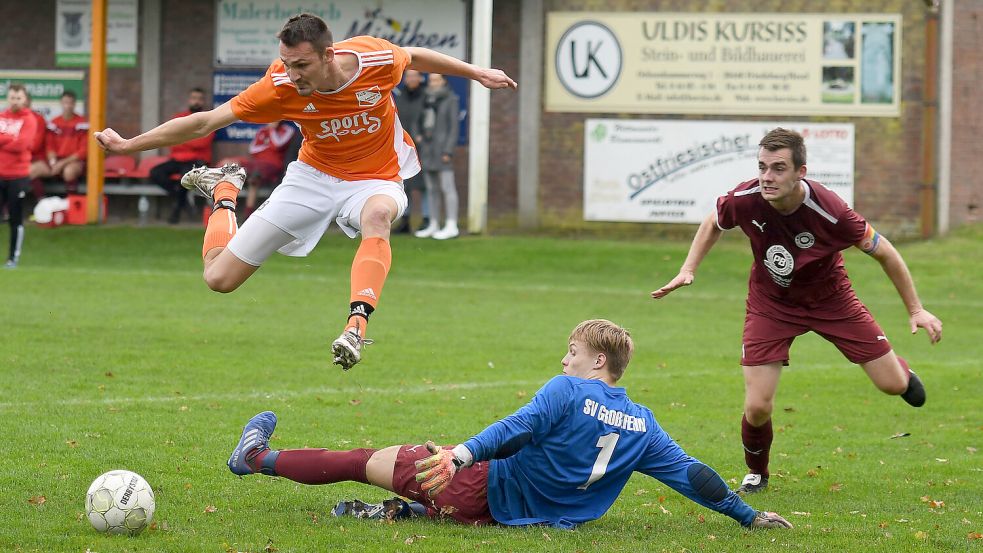 Pascal Menken schoss den TuS Leerhafe/Hovel mit 39 Treffern in die Ostfrieslandliga. Auch dort knipst der 26-Jährige fleißig. Archivfoto: Doden/Blomberg