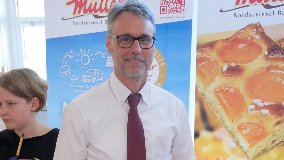 Darf sich nun Energiebotschafter nennen: Bäcker- und Konditormeister Peter Müller. Foto: Ferber