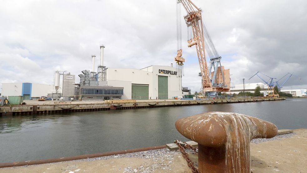 Das frühere Caterpillar-Werk in Rostock liegt in direkter Nähe zur Neptun-Werft. Foto: Assies