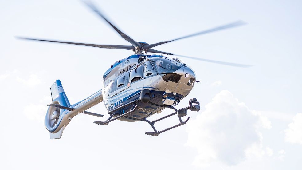 Mit einem Hubschrauber und Spürhunden hat die Polizei am Donnerstag in Delmenhorst nach einem 15-Jährigen gesucht. Foto: imago images / KS-Images.de