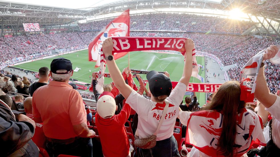 Hunderttausende Fans sind Mitglieder in ihrem Lieblingsverein der Fußball-Bundesliga - die wenigsten davon bei RB Leipzig. Foto: dpa/Jan Woitas
