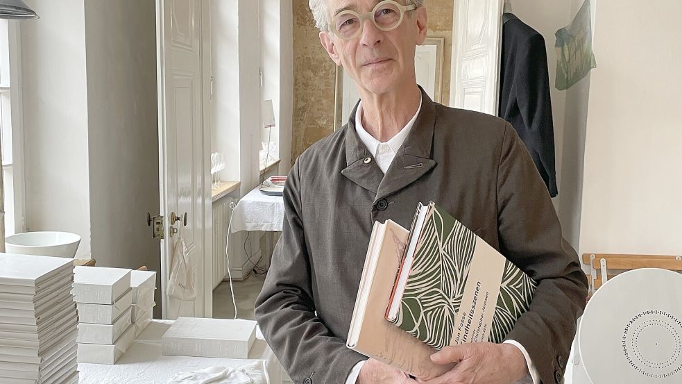 Geschmack ist für ihn Klarheit: Josef Kleinheinrich unterhält seine Verlagsräume in Münsters City. Foto: Stefan Lüddemann