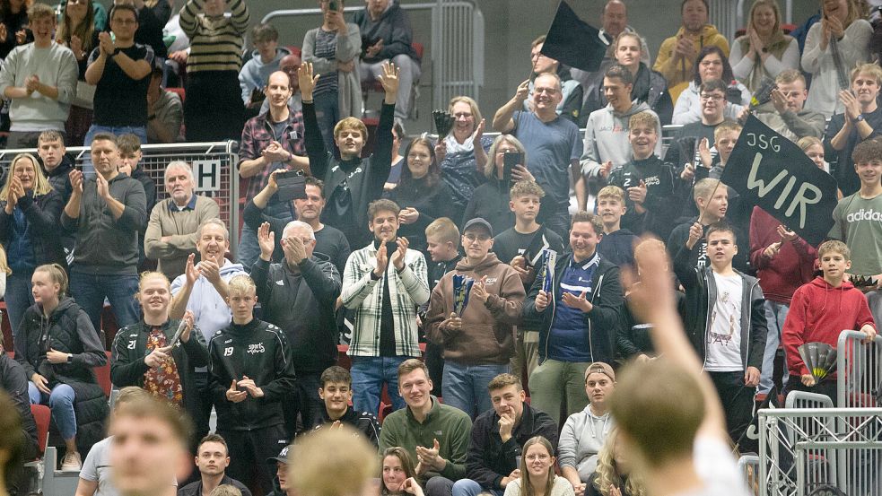 Durch noch mehr Derbys hofft Gastgeber SpVg Aurich auf noch mehr Stimmung auf den Tribünen. Archivfoto: Doden/Emden